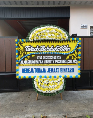 Papan Bunga Duka di Kateng
