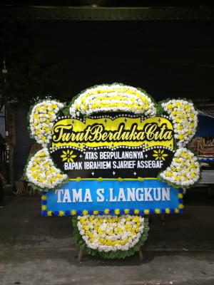 Papan Bunga Duka di Kateng